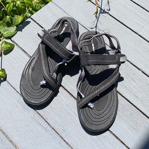 Airwalk sandals, size 6.5.